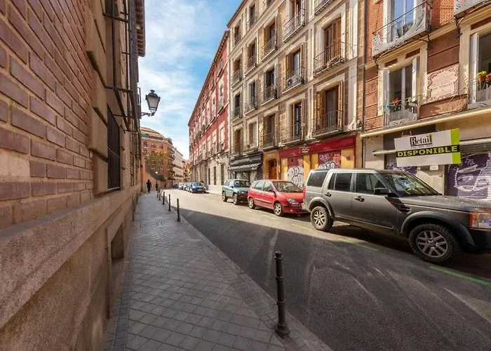 Sophisticated Brand New Flat In Historic District